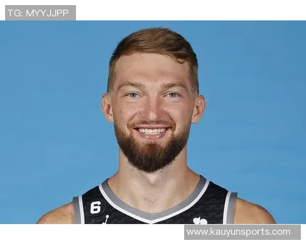 小萨博尼斯攻防失常表现平平小杨频频造犯规让其苦不堪言 小萨博尼斯攻防失常表现平平小杨频频造犯规让其苦不堪言