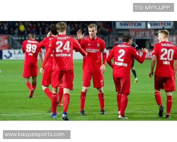 维拉与费耶诺德球迷赛前冲突鹿特丹警方逮捕五名当地人 维拉与费耶诺德球迷赛前冲突鹿特丹警方逮捕五名当地人