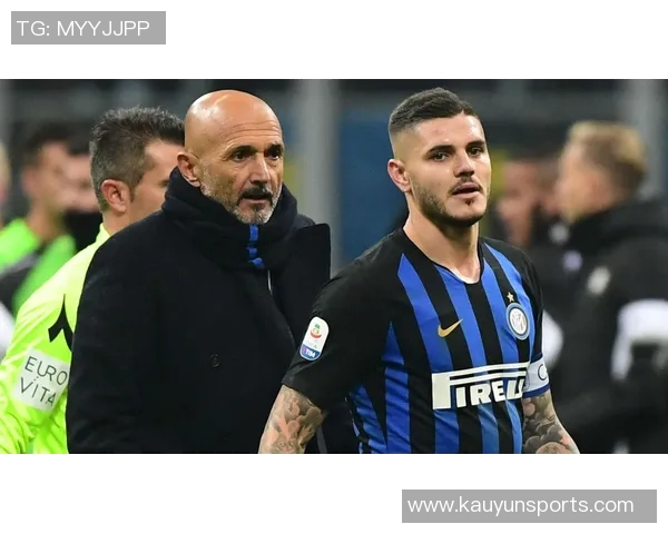 阿根廷全队球员佩戴黑色袖标悼念已故博卡主帅鲁索的感人时刻 阿根廷全队球员佩戴黑色袖标悼念已故博卡主帅鲁索的感人时刻