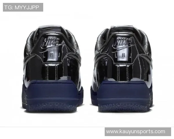 詹姆斯专属AF1即将发售超大皇冠Logo设计引发球迷热议 詹姆斯专属AF1即将发售超大皇冠Logo设计引发球迷热议