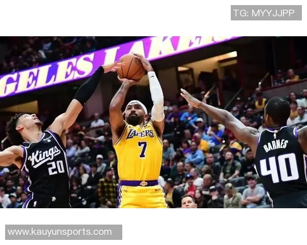 湖人残阵逆袭独行侠文森特首节火力全开八村表现出色半场领先13分