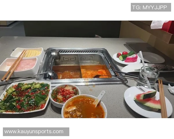 郭士强李昂美考察期间与杨瀚森共度火锅时光尽享欢乐歌声