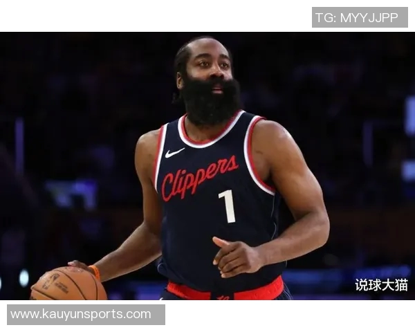 哈登赛季初表现抢眼场均217分103助攻展现领袖风范