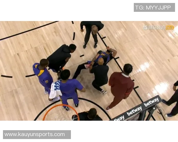 浓眉首节疑似崴脚退场4分4篮板1抢断望无大碍