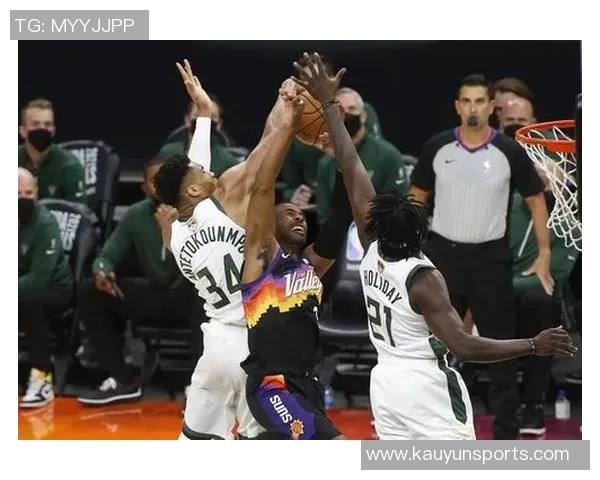 字母哥上半场表现抢眼8投5中贡献16分3篮板1助攻2抢断引领球队奋勇争先